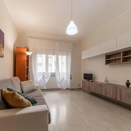 Apartment Vacanze Romane - Metro Teano & Wi-fi Rome
